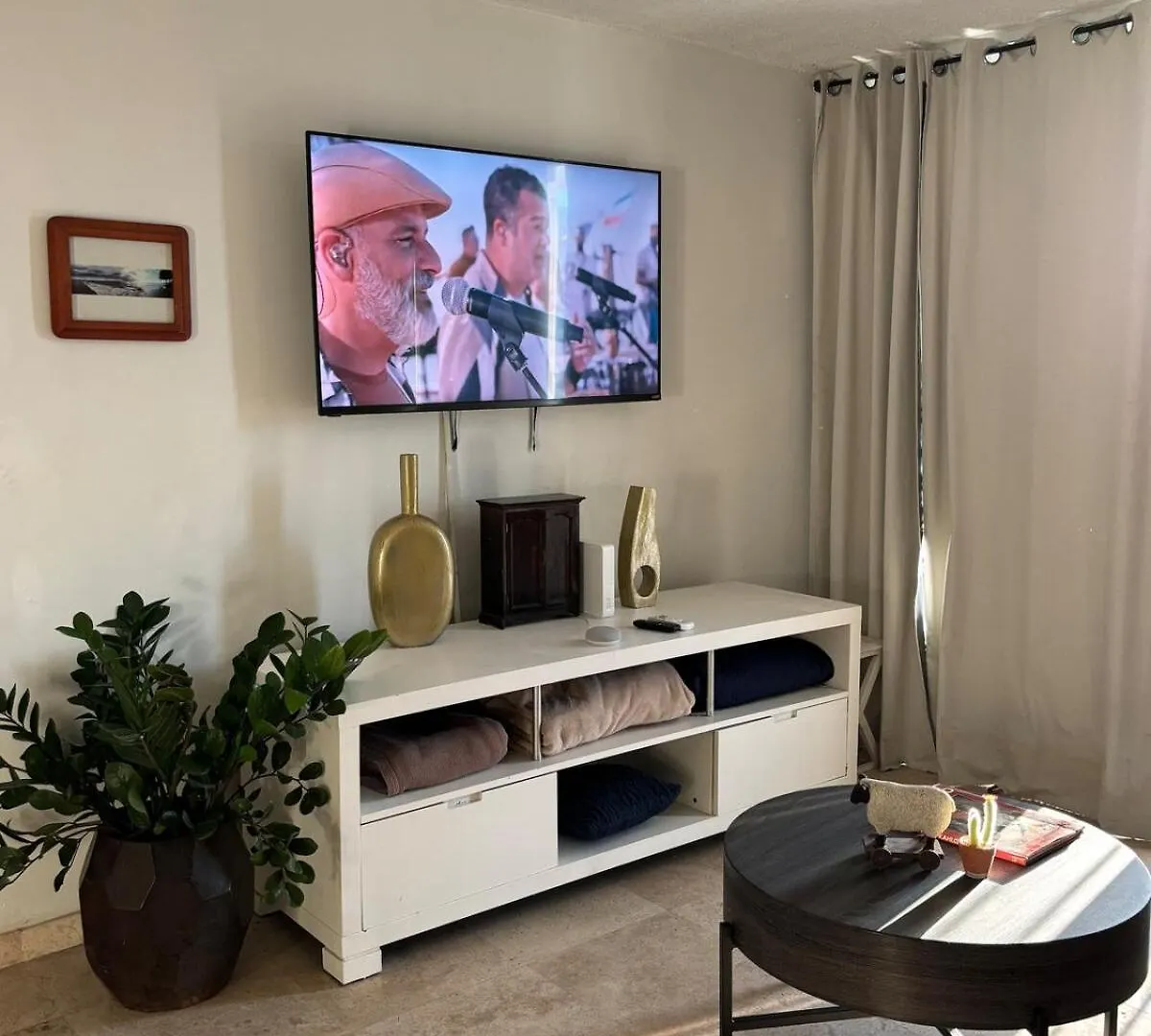 Modern Penthouse City And Beach View location